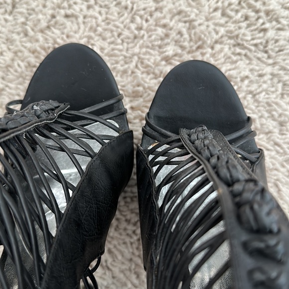 Black platform open toe&mainly open foot platform, ankle heels/ankle booties! - Picture 9 of 10